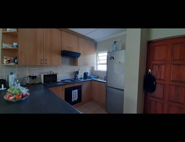 2 BEDROOM TOWNHOUSE RENTED IN WALMER HEIGHTS